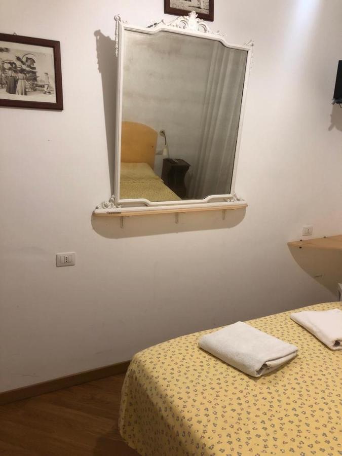 B&B Brezza Marina ซัน เบเนเดตโต เดล ตรอนโต ภายนอก รูปภาพ