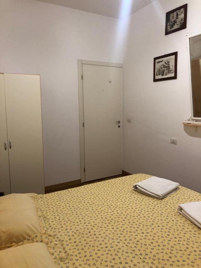 B&B Brezza Marina ซัน เบเนเดตโต เดล ตรอนโต ภายนอก รูปภาพ